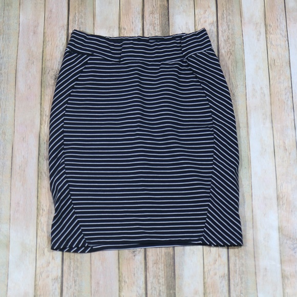 Toad&Co Dresses & Skirts - Toad & Co transita pencil skirt active travel